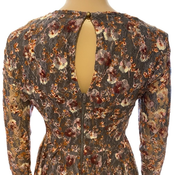 NWT Rewind Floral Dress size XS - Picture 4 of 4